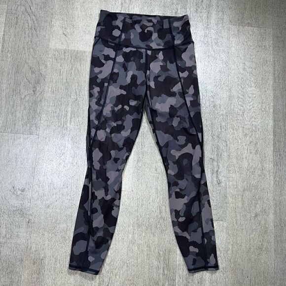 Athleta Lightning Stash Pocket Camo 7/8 Tight Legging Black Camo Women’s Size XS - Picture 6 of 16